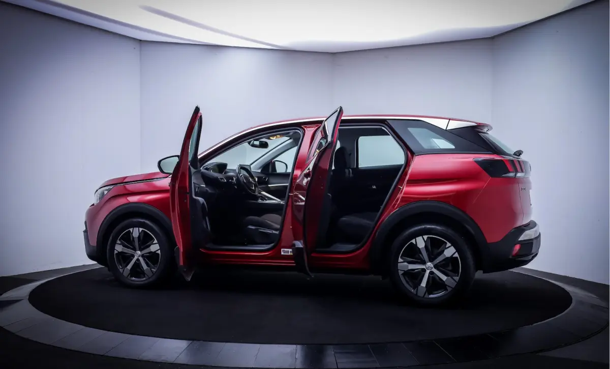 1.2T Aut. ALLURE CAMERA | CARPLAY | NAVI | CLIMA | CRUISE | LMV 18''
