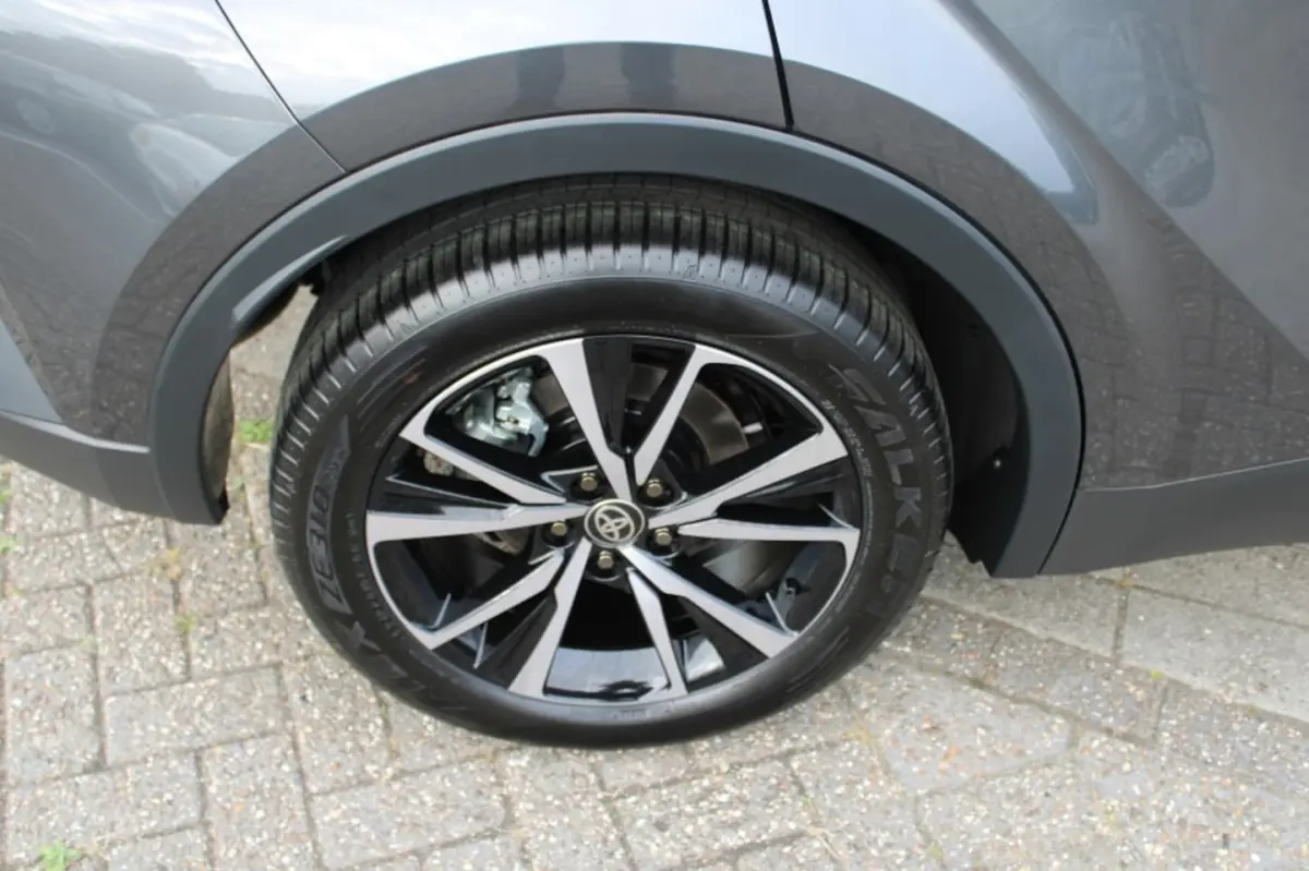 2.0 PHEV 220 Dynamic Plug-In Hybride