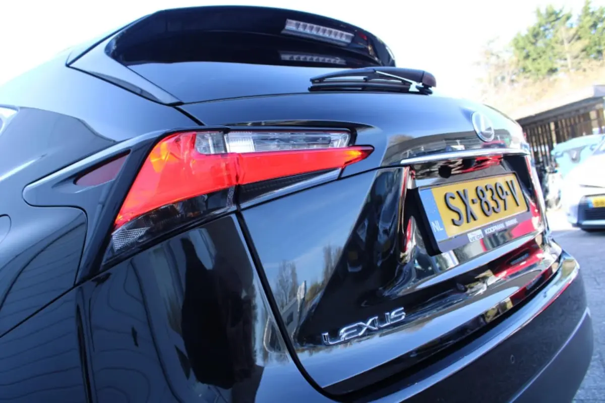 300h AWD F Sport Line