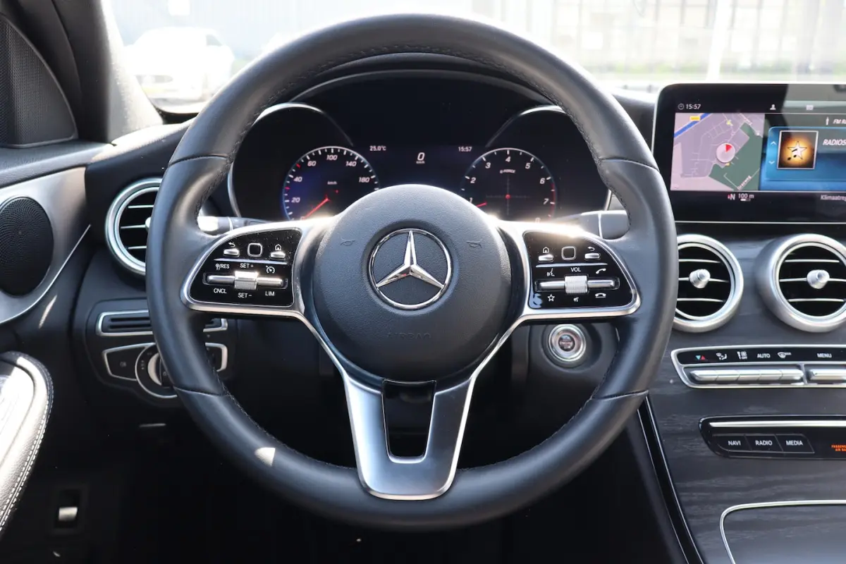 180 FACE LIFT/Orig. NL/Dealeronderhouden/Virtueel cockpit/Apple carplay/Trekhaak/Stoelverw