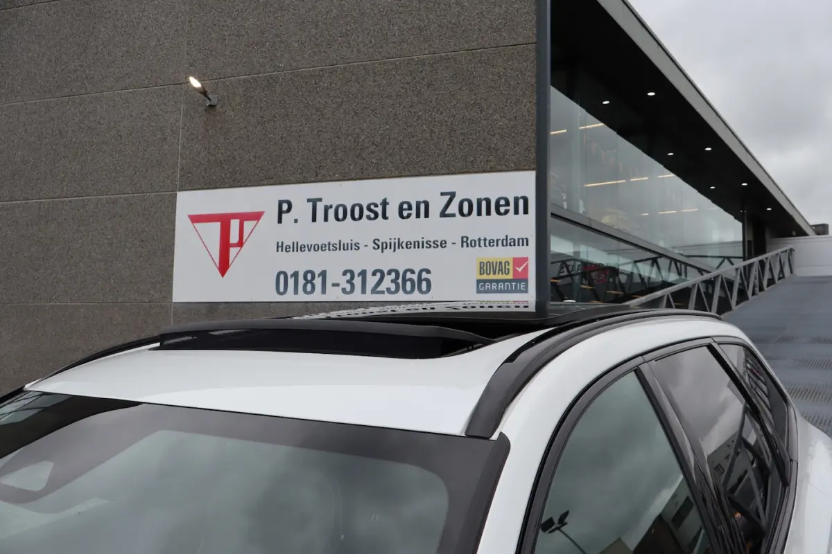 2.0 T8 Plug-in hybrid AWD Plus Dark Soh 100% FABRIEKSGARANTIE Panoramadak/Orrefors kristal