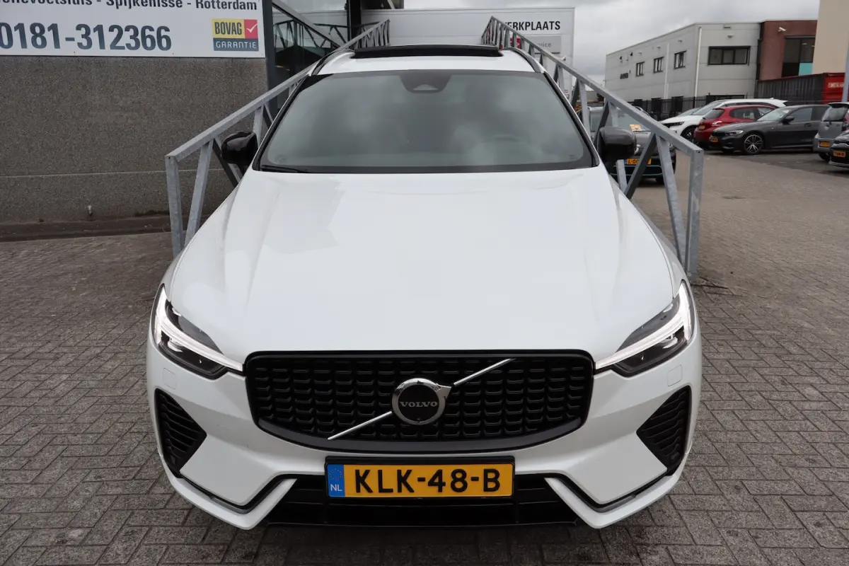 2.0 T8 Plug-in hybrid AWD Plus Dark Soh 100% FABRIEKSGARANTIE Panoramadak/Orrefors kristal