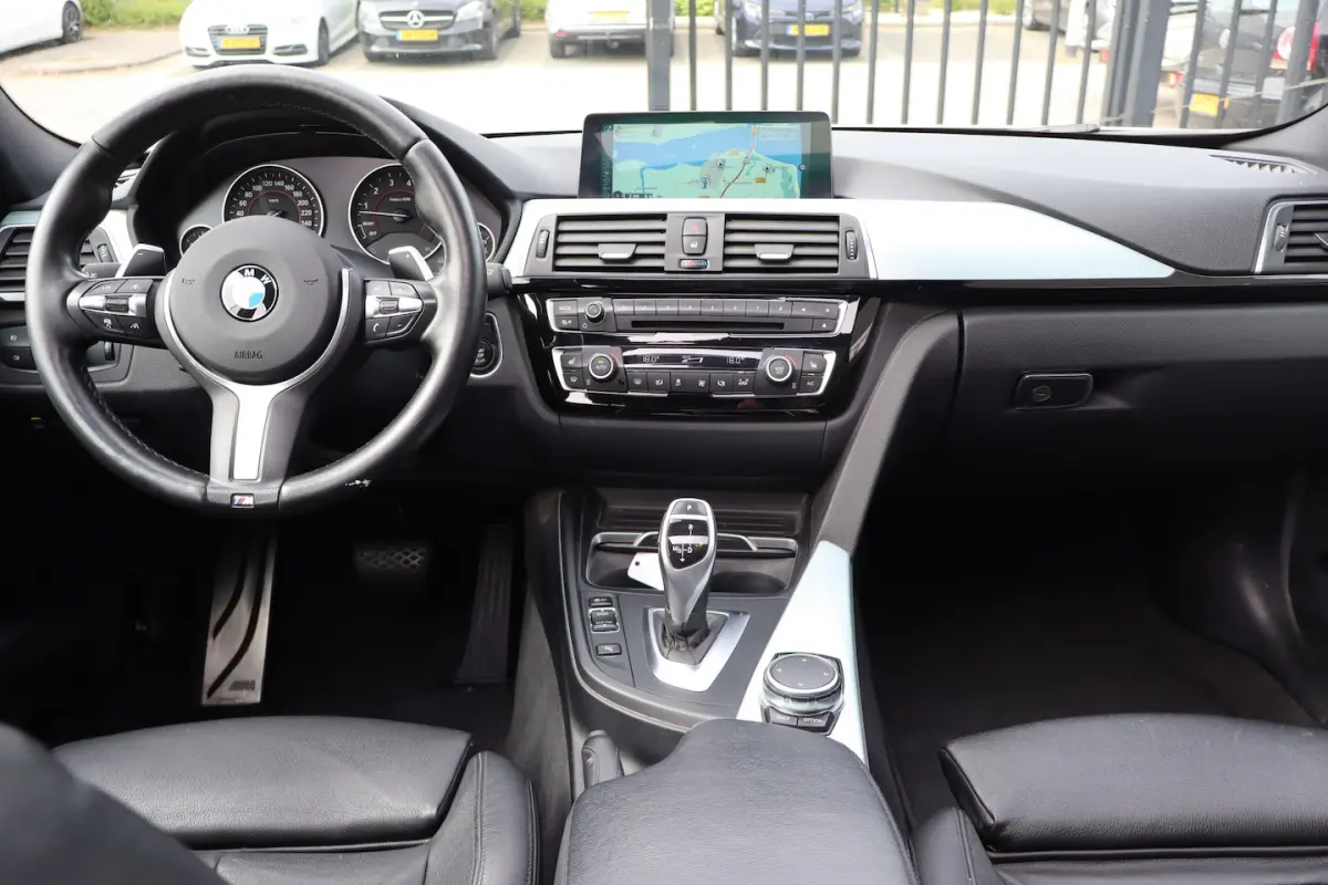 340i xDrive Centennial High Executive M Sport Panoramadak/Achteruitrijcamera/Head-up displ