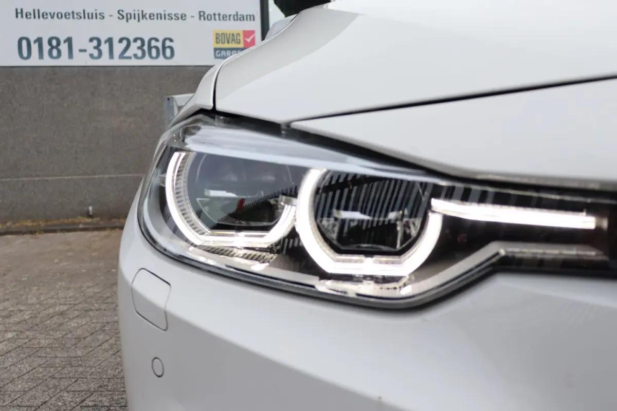 340i xDrive Centennial High Executive M Sport Panoramadak/Achteruitrijcamera/Head-up displ