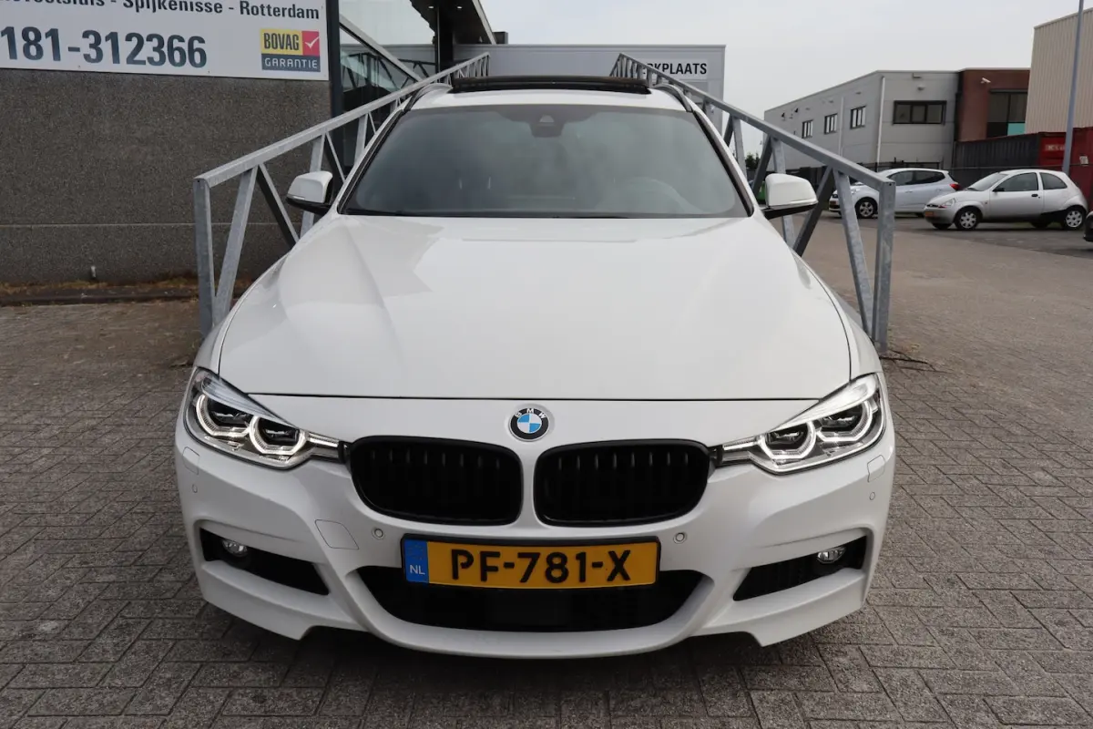 340i xDrive Centennial High Executive M Sport Panoramadak/Achteruitrijcamera/Head-up displ