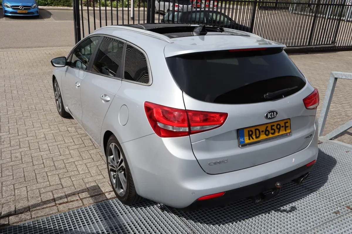 1.0 T-GDi GT-Line Summer Edition Panoramadak NAP/Apple carplay/Trekhaak/Stoelverwarming/St