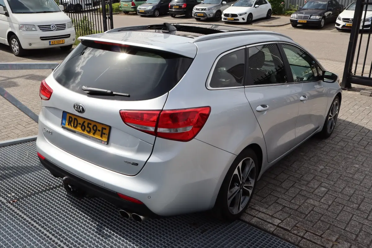 1.0 T-GDi GT-Line Summer Edition Panoramadak NAP/Apple carplay/Trekhaak/Stoelverwarming/St