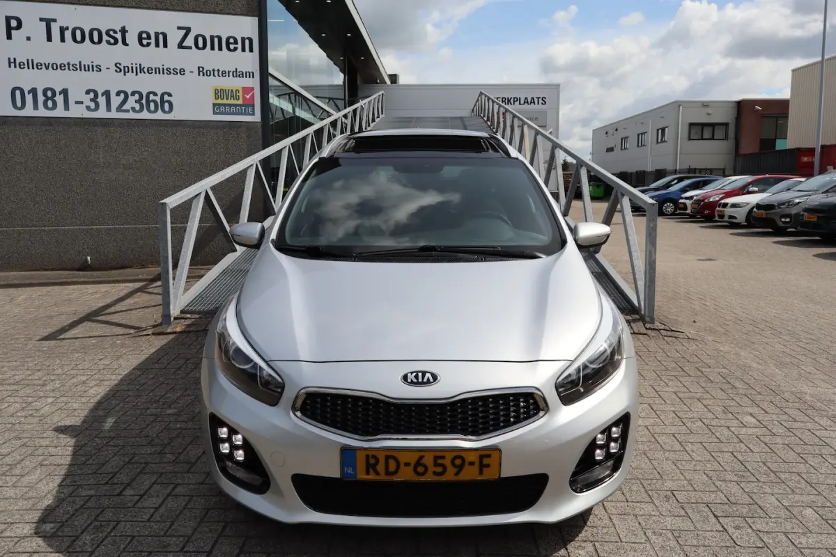 1.0 T-GDi GT-Line Summer Edition Panoramadak NAP/Apple carplay/Trekhaak/Stoelverwarming/St