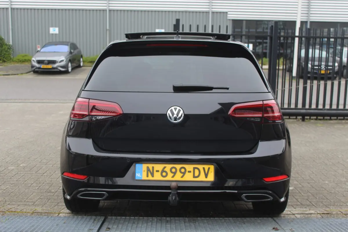 1.5 TSI Highline R-line Automaat Panoramadak/Apple Carplay/Navigatie/Digitale Cockpit/Acht