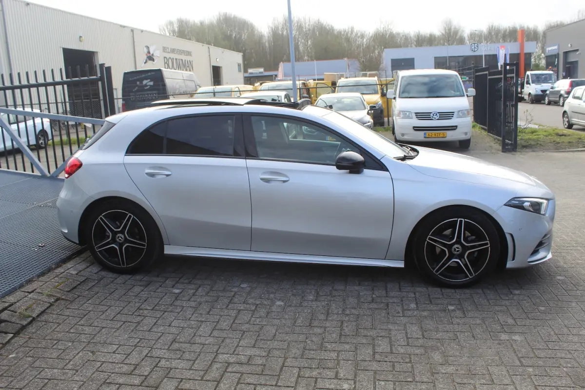 180 AMG Night pakket Panoramadak/Stoelverwarming/Sfeerverlichting/DAB/Achteruitrijcamera/C