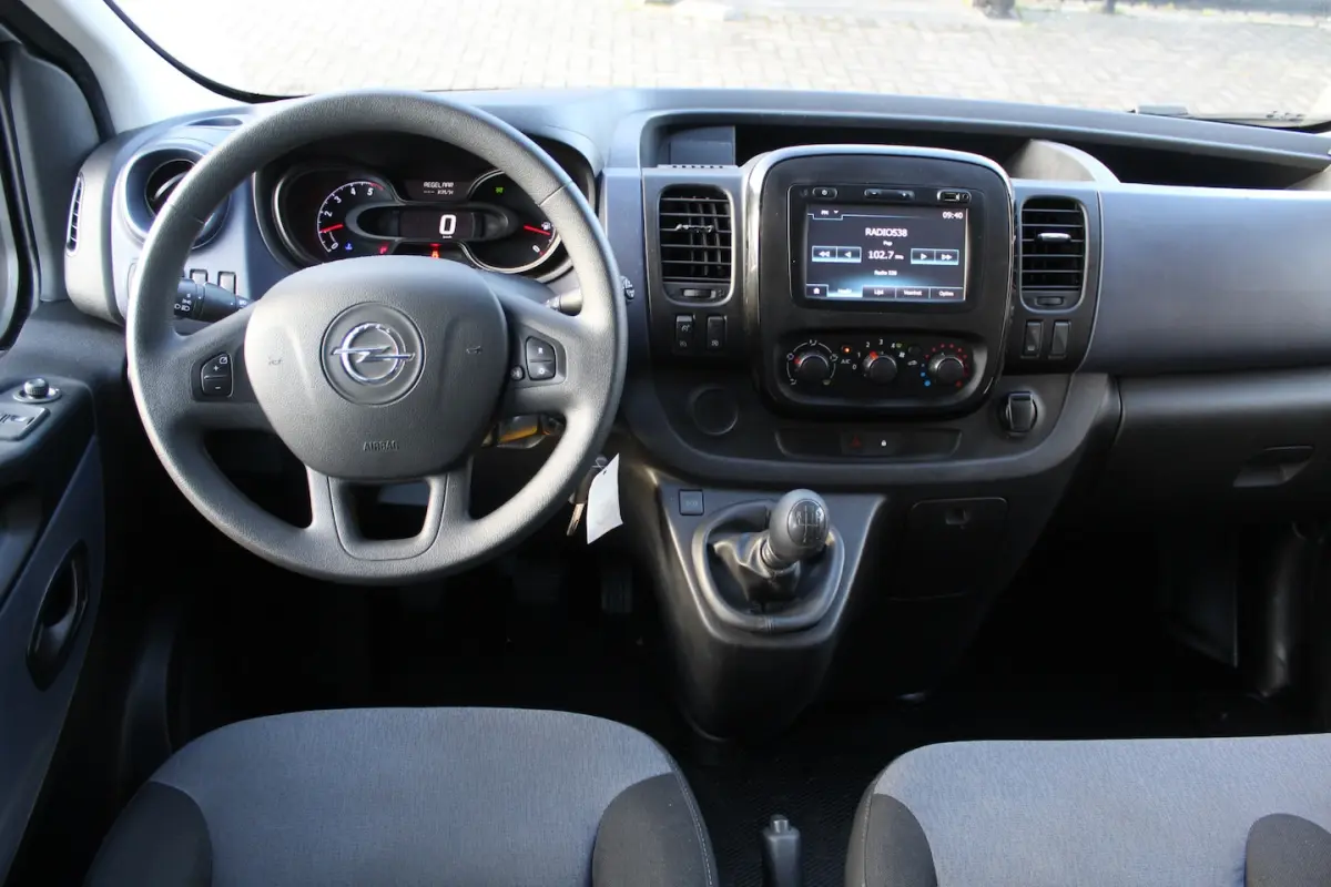 1.6 CDTI L2H1 9 Persoons/Navigatie/Airco/Cruise control/BTW auto/Side bars
