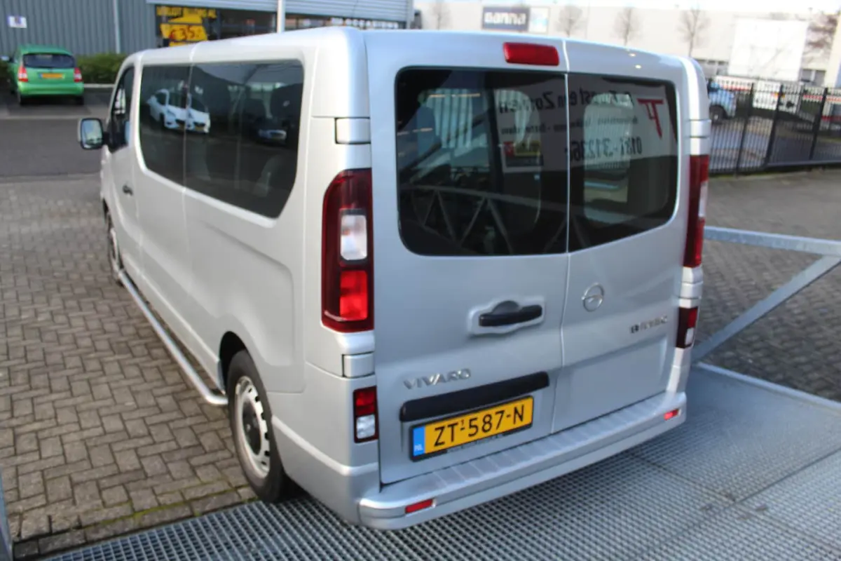 1.6 CDTI L2H1 9 Persoons/Navigatie/Airco/Cruise control/BTW auto/Side bars