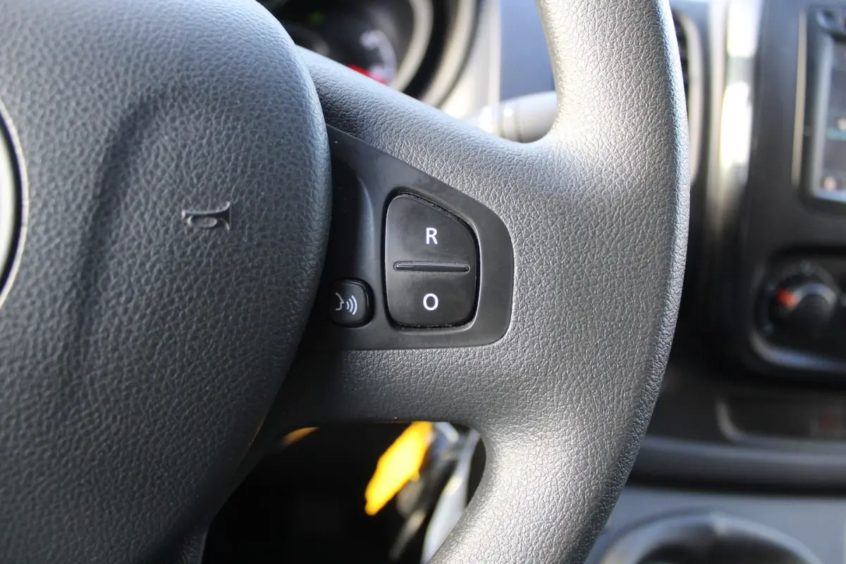 1.6 CDTI L2H1 9 Persoons/Navigatie/Airco/Cruise control/BTW auto/Side bars