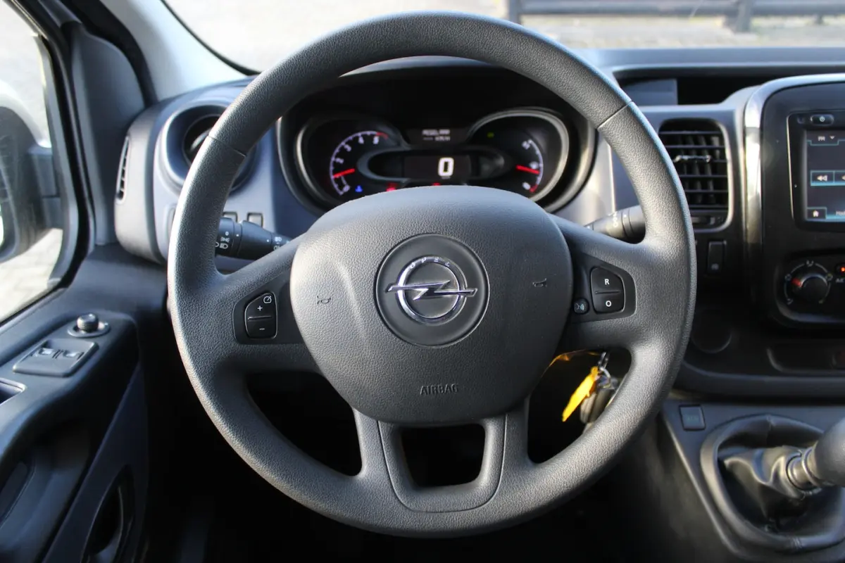 1.6 CDTI L2H1 9 Persoons/Navigatie/Airco/Cruise control/BTW auto/Side bars
