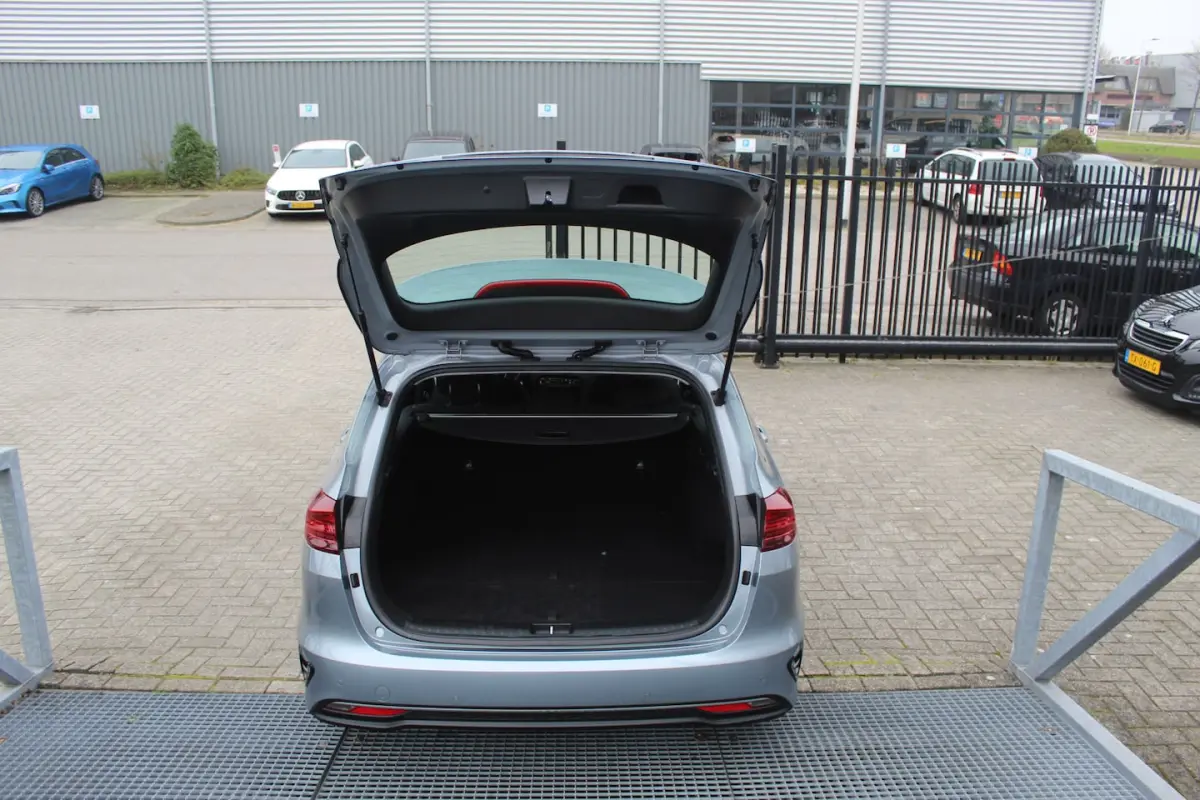 Ceed 1.0 T-GDi MHEV DynamicLine AUTOMAAT Navigatie/Apple carplay/Achteruitrijcamera/Cruise