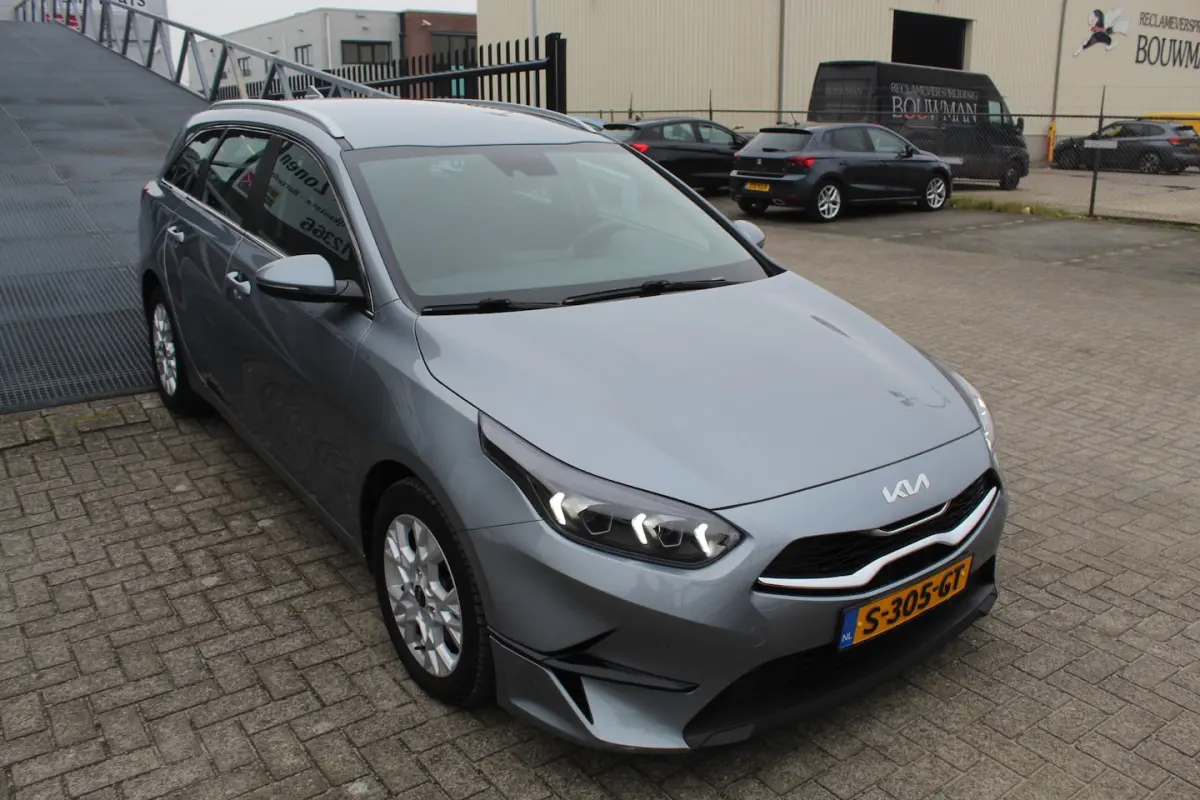 Ceed 1.0 T-GDi MHEV DynamicLine AUTOMAAT Navigatie/Apple carplay/Achteruitrijcamera/Cruise
