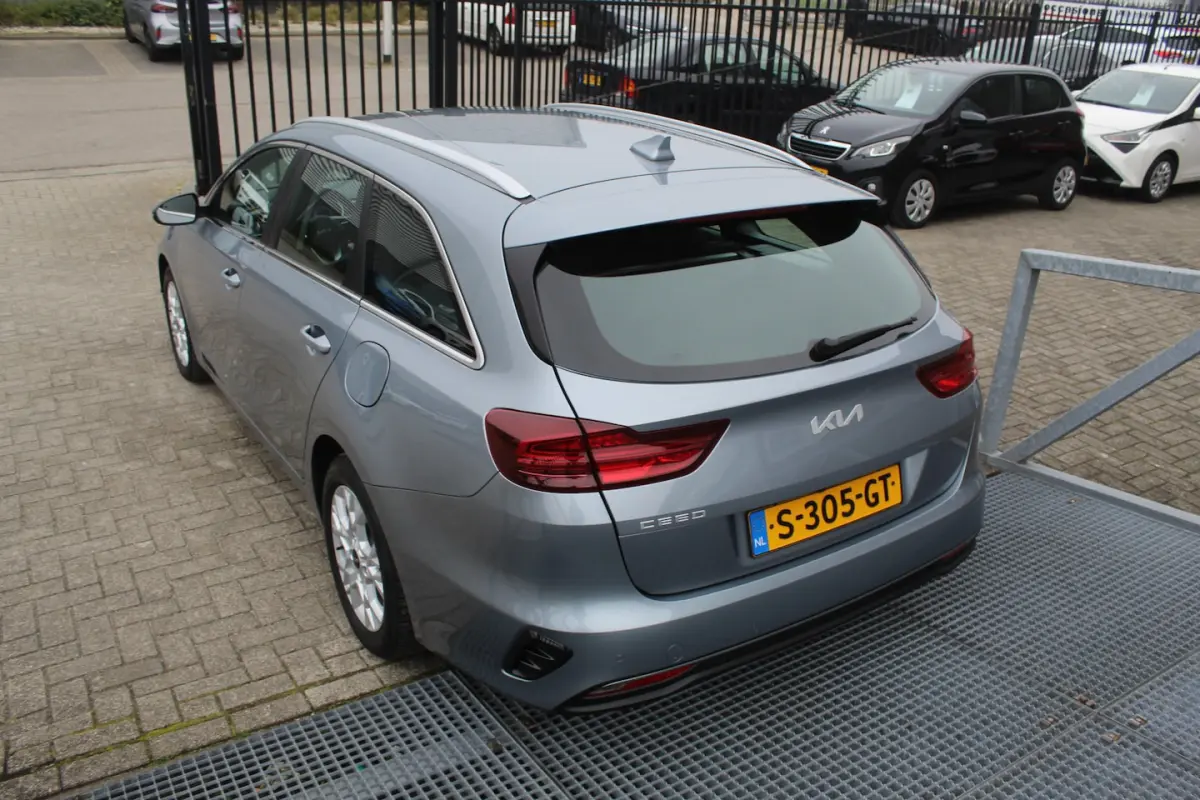 Ceed 1.0 T-GDi MHEV DynamicLine AUTOMAAT Navigatie/Apple carplay/Achteruitrijcamera/Cruise
