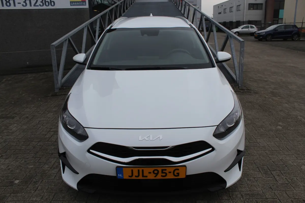 Ceed 1.0 T-GDi DynamicPlusLine Stoelverwarming/Stuurverwarming/Achteruitrijcamera/Apple ca