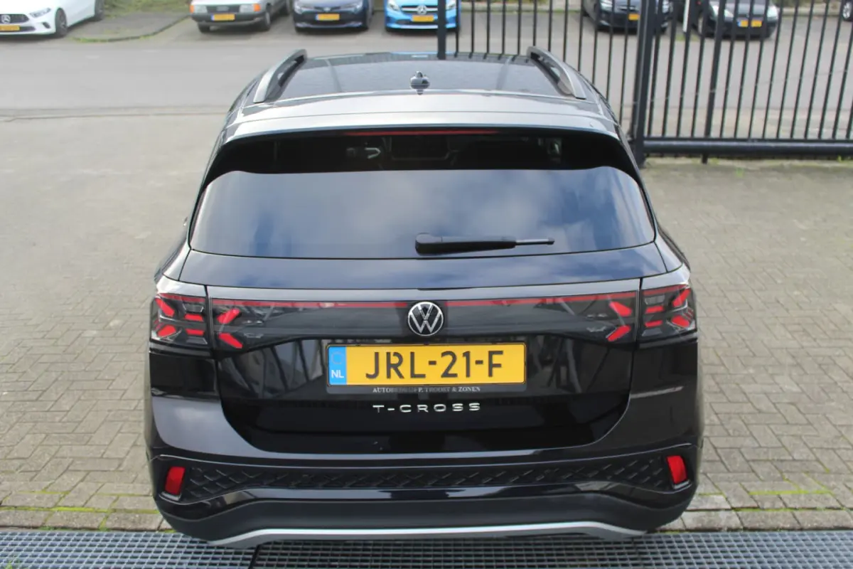 1.5 TSI R-Line DSG/IQ Light/Navigatie/Virtual cockpit/Adaptive cruise control/Achteruitrij