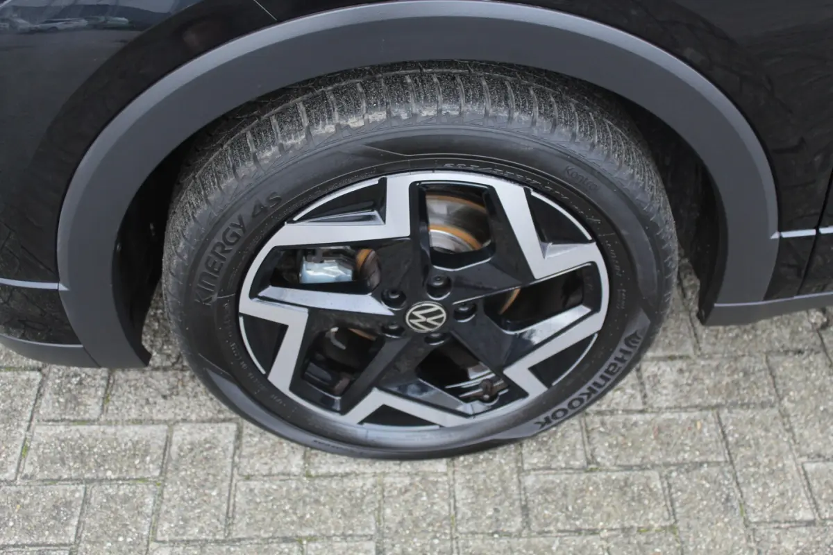 1.5 TSI R-Line DSG/IQ Light/Navigatie/Virtual cockpit/Adaptive cruise control/Achteruitrij