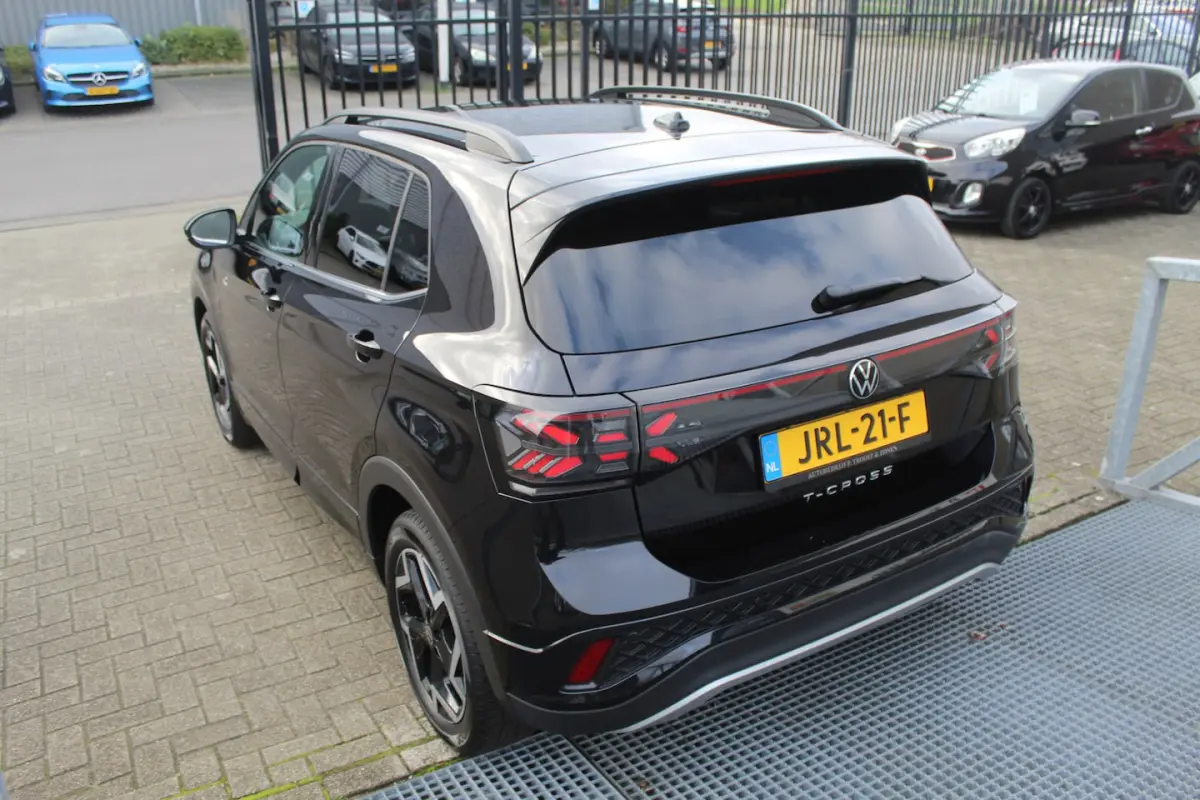 1.5 TSI R-Line DSG/IQ Light/Navigatie/Virtual cockpit/Adaptive cruise control/Achteruitrij