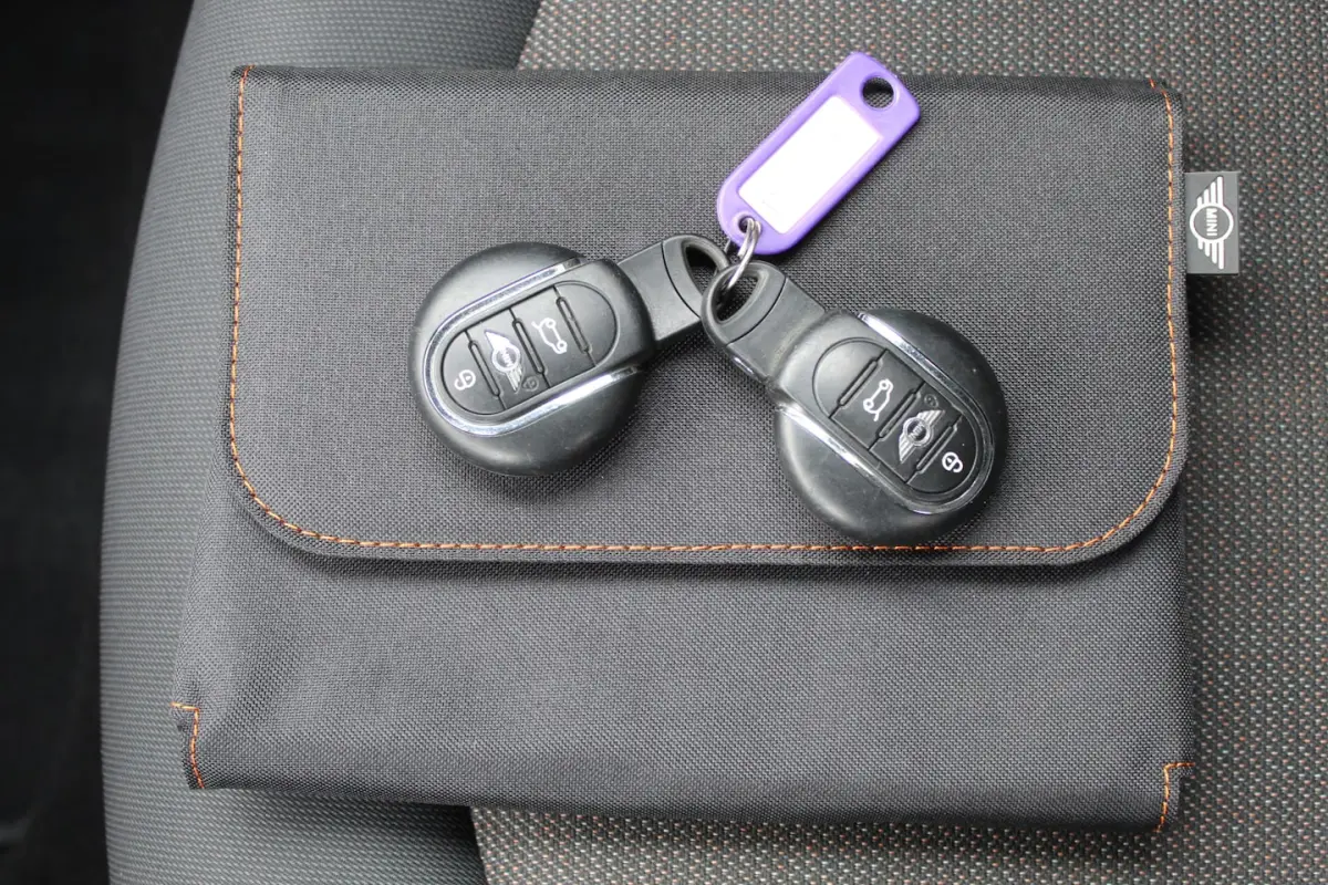 1.5 Business Navigatie/Airco/Cruise control/Spraakbediening/Bluetooth/Multifunctioneel stu