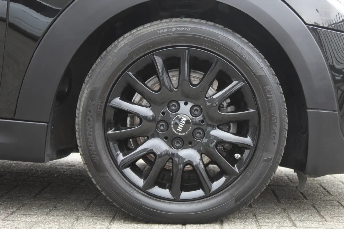 1.5 Business Navigatie/Airco/Cruise control/Spraakbediening/Bluetooth/Multifunctioneel stu