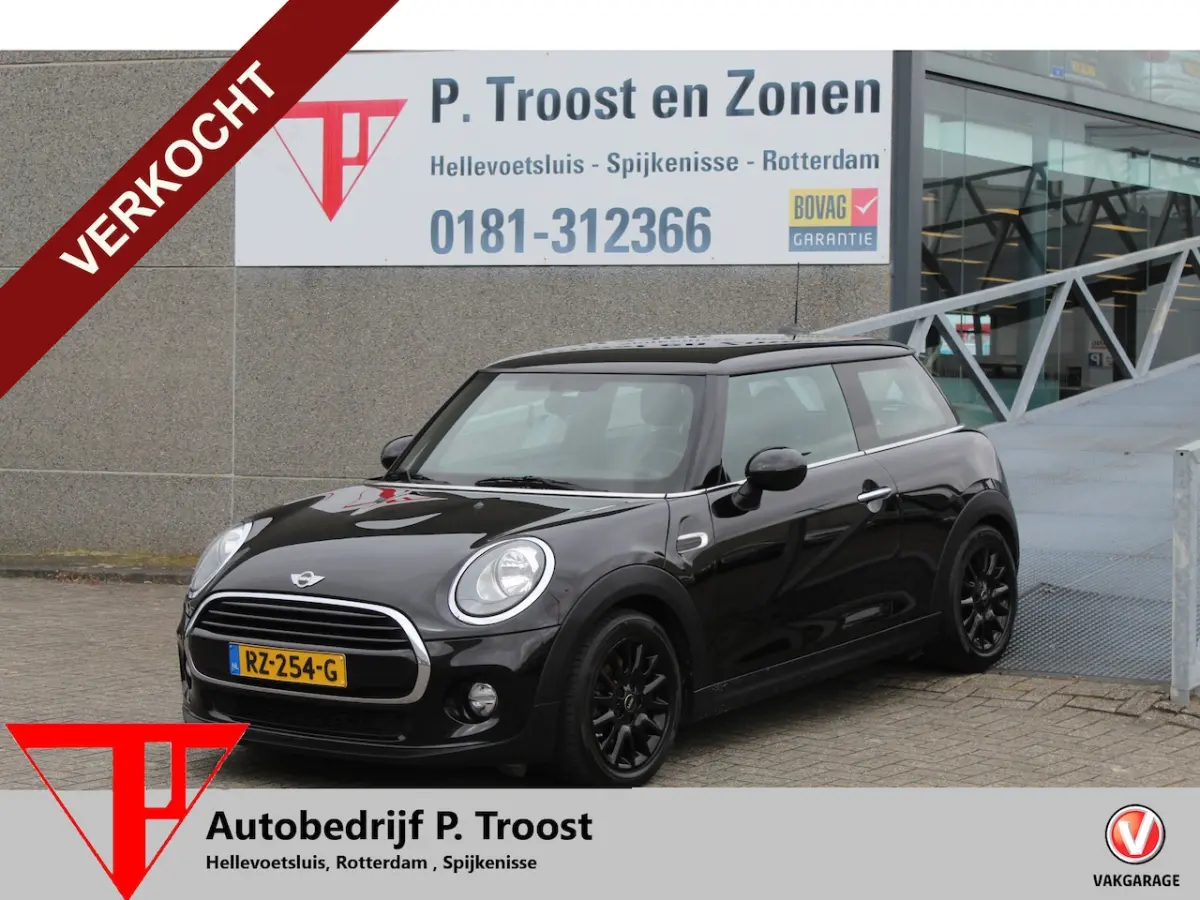 1.5 Business Navigatie/Airco/Cruise control/Spraakbediening/Bluetooth/Multifunctioneel stu
