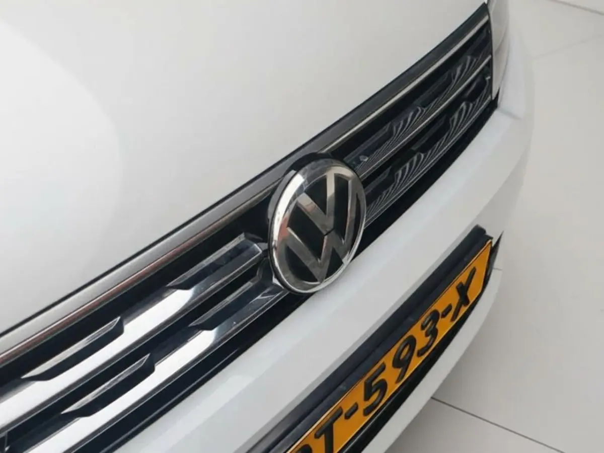 1.4 TSI ACT Highline R-line| Adapt. Cruise | Clima | Multimedia/Navi | Schuifkantel | Stoe