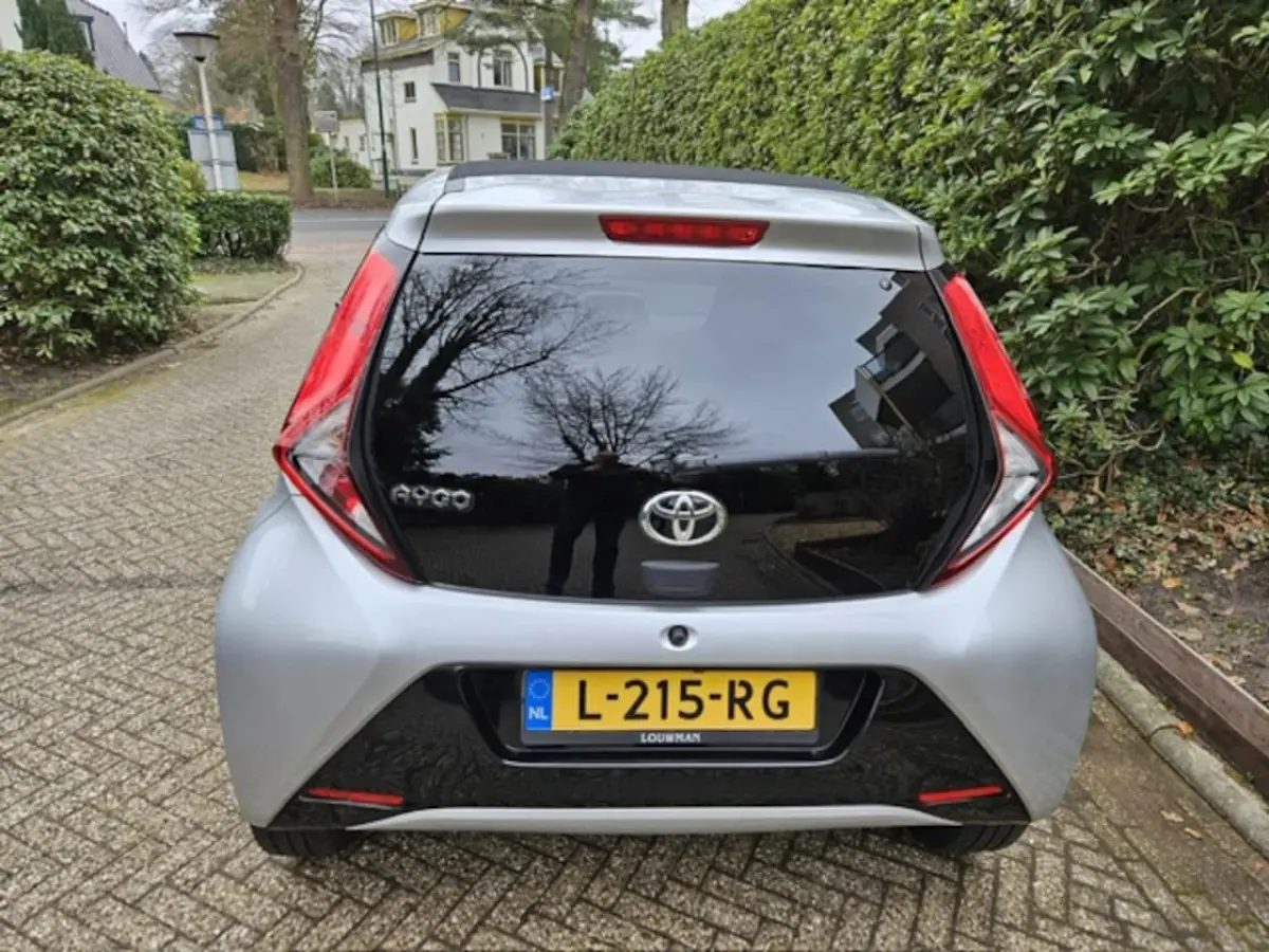 1.0 VVT-i x-joy cabrio Apple Carplay/Android Auto