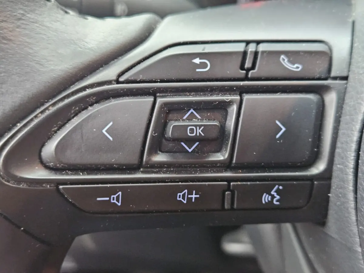 1.0 VVT-i MT Envy Navi/Clima/NLAuto