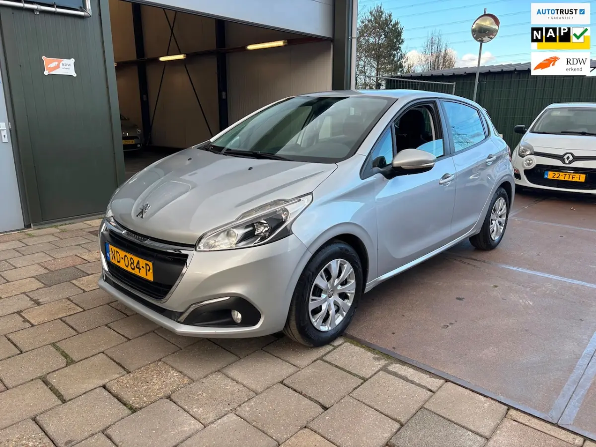 1.2 Blue Lion Airco Cruise Navi Nw Distributie