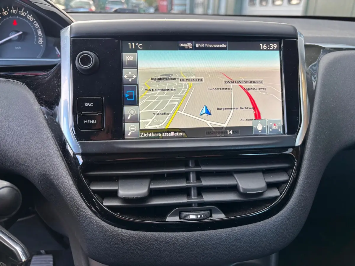 1.2 Blue Lion Airco Cruise Navi Nw Distributie