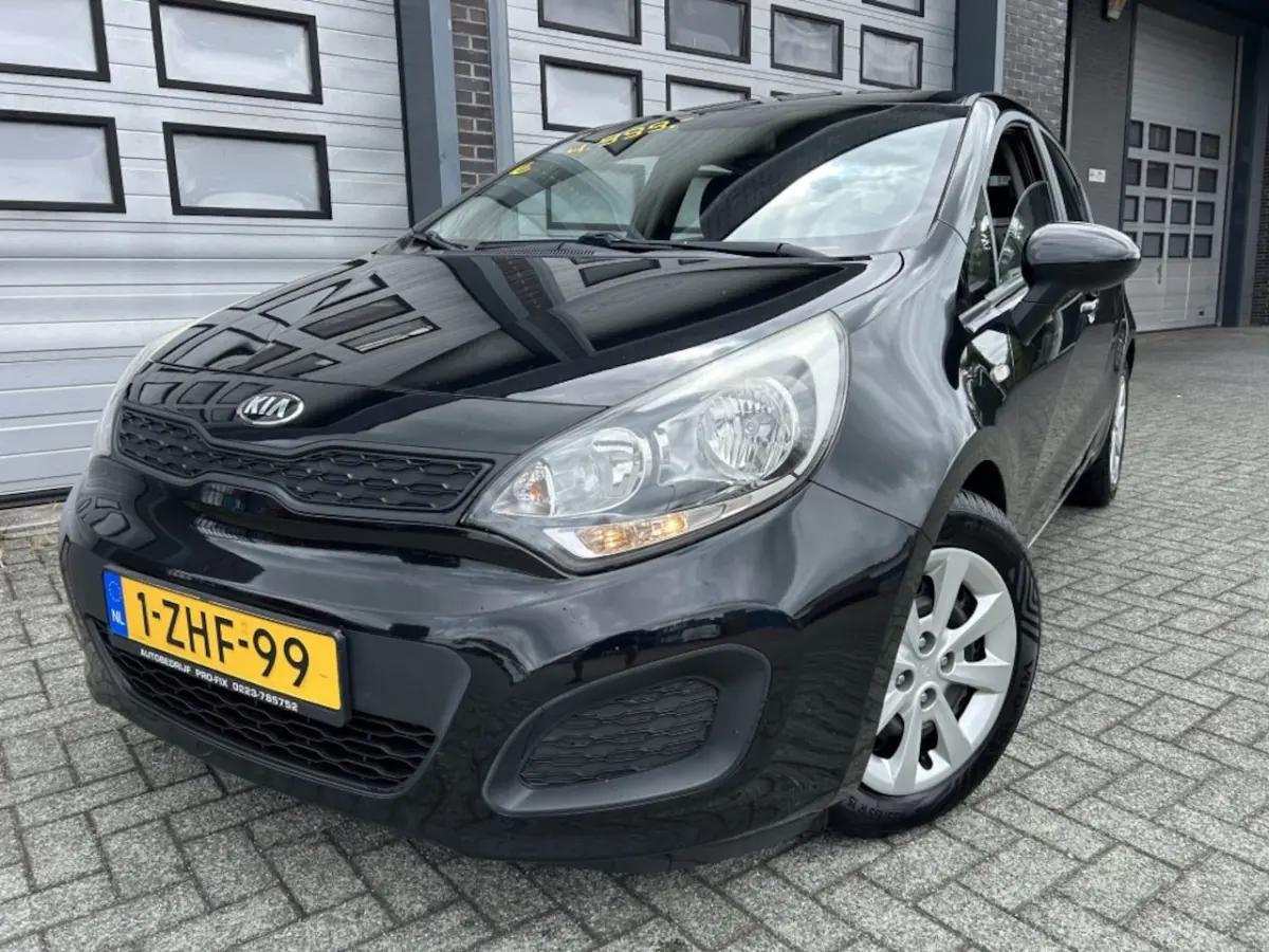 Kia Rio 2015 Benzine Handgeschakeld leasen