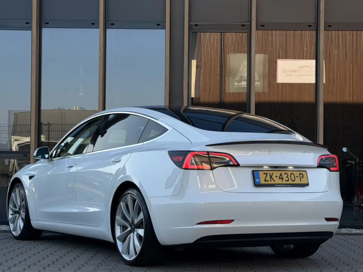 PERFORMANCE 462 PK AWD 75 KWH | ORIG. NL | 20 INCH | Autopilot