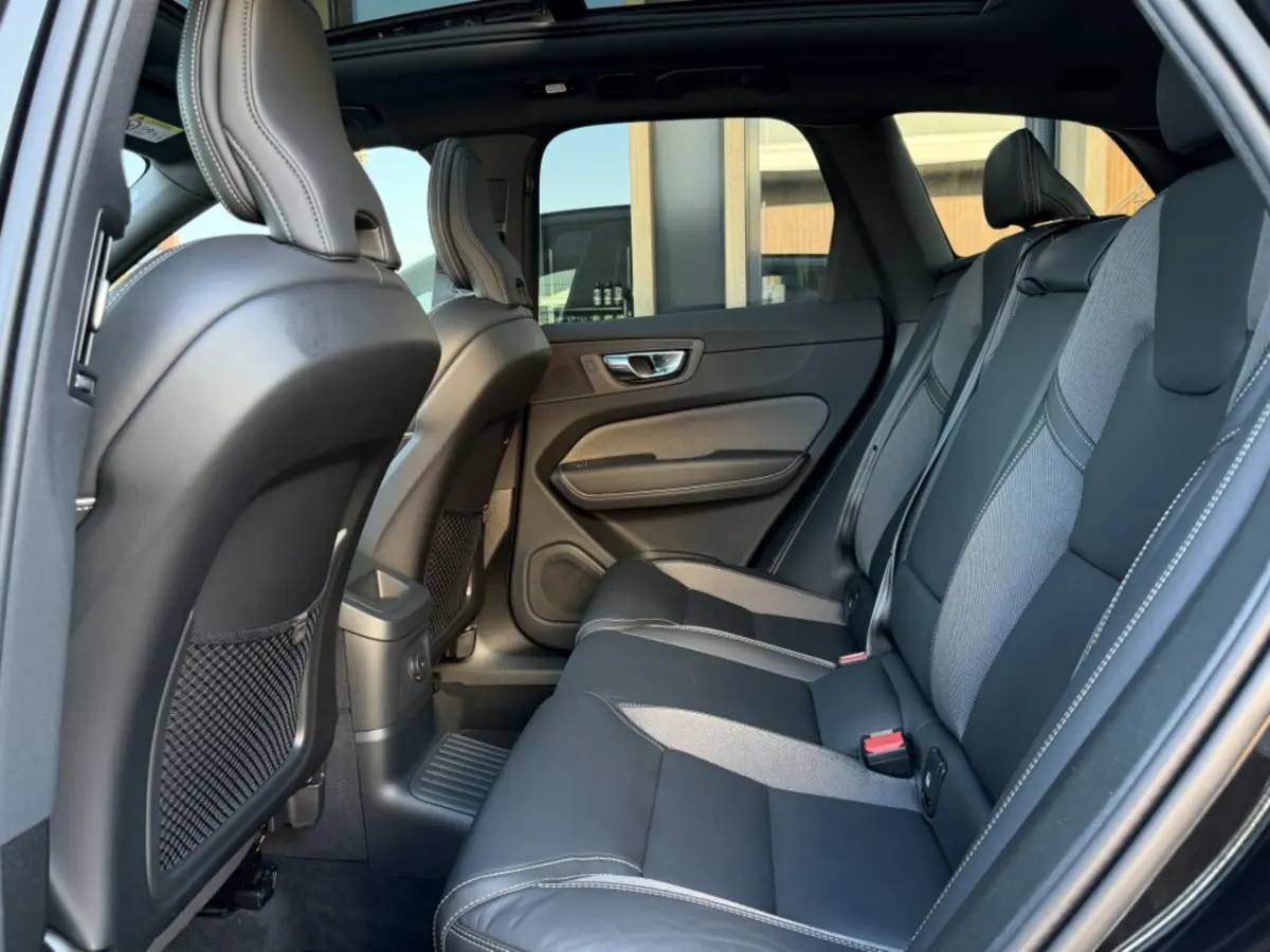 2.0 T6 AWD + Dark | Panoramadak | Head-up | H&K | SOH 100% |