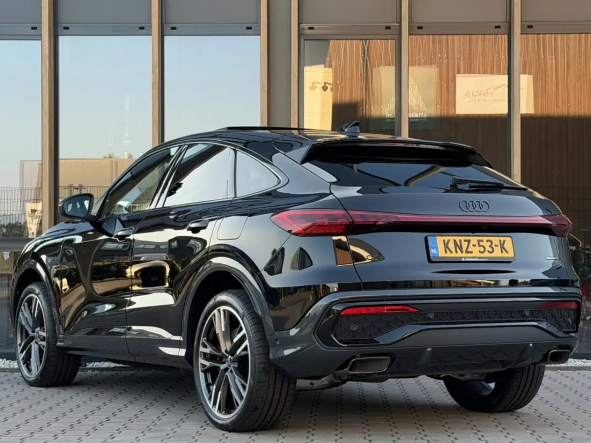 2.0 TFSI e-hybrid quattro S edition Competition, 370PK | Pano |