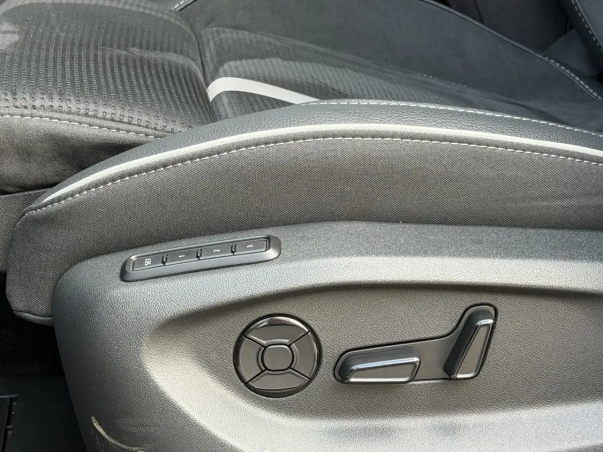 1.5 TSI MHEV Sportline Business 7p 150PK DSG Panoramadak | Trekh