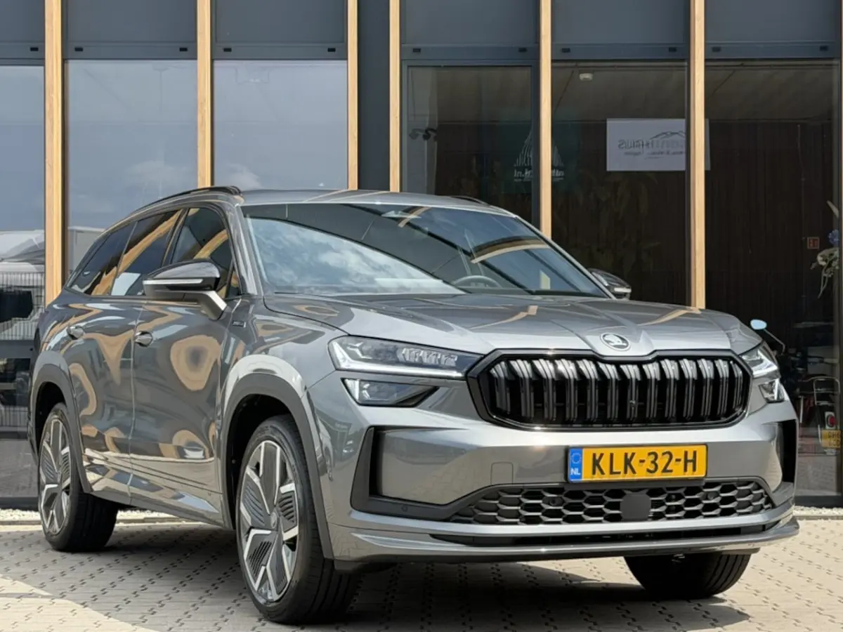 1.5 TSI MHEV Sportline Business 7p 150PK DSG Panoramadak | Trekh