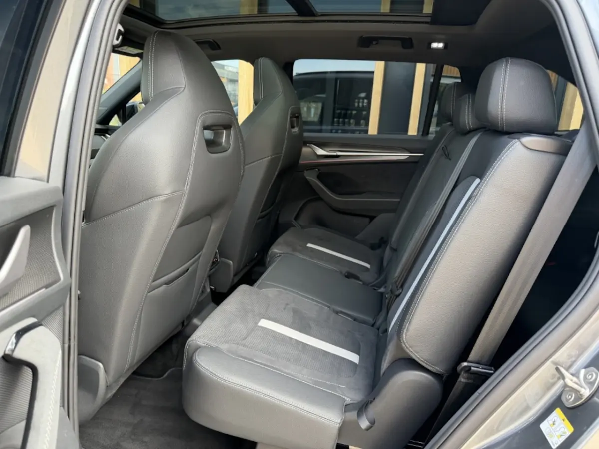 1.5 TSI MHEV Sportline Business 7p 150PK DSG Panoramadak | Trekh
