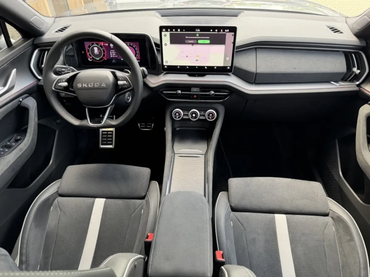 1.5 TSI MHEV Sportline Business 7p 150PK DSG Panoramadak | Trekh