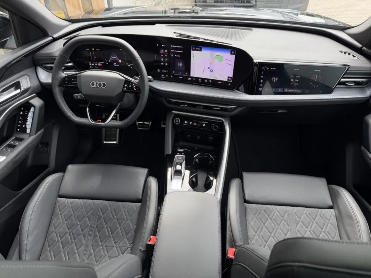 2.0 TFSI e-hybrid quattro S edition Competition, 370PK | Pano |