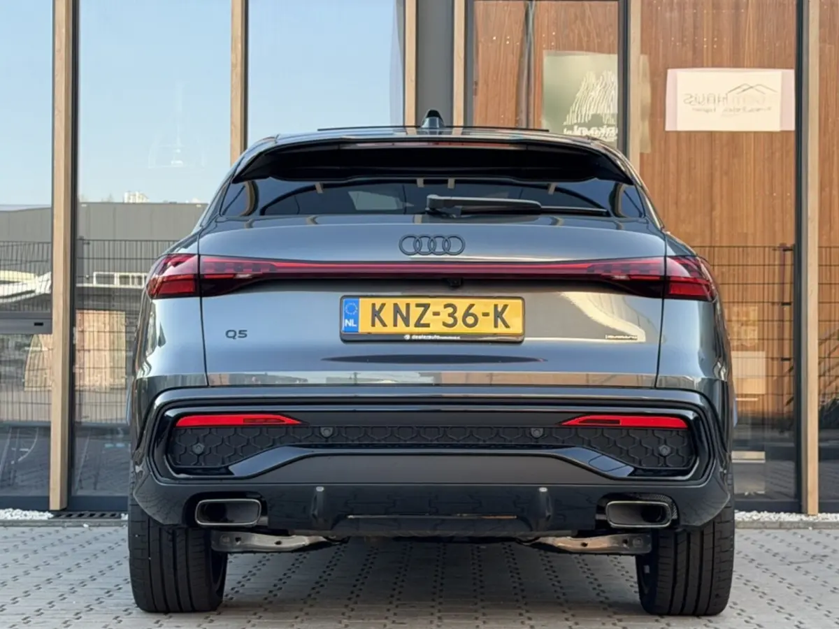 2.0 TFSI e-hybrid quattro S edition Competition, 370PK | Pano |