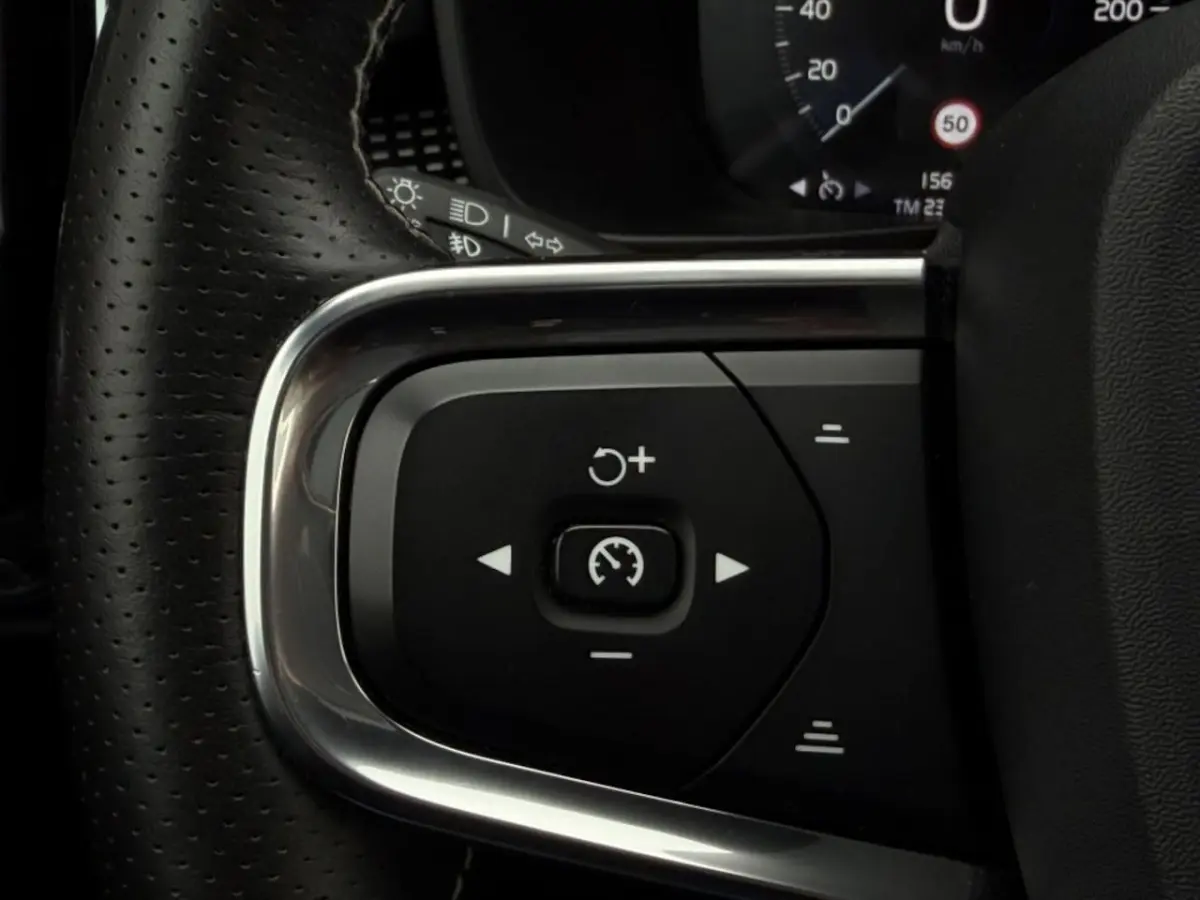 1.5 T5 Twin Engine R-Design | SOH 89% | Panoramadak | Camera |