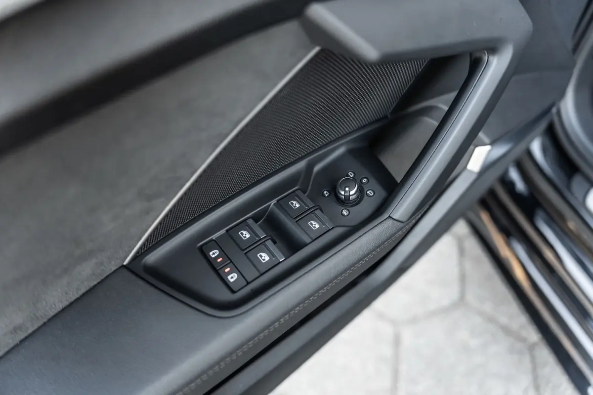 2.5 TFSI RS 3 QUATTRO PANO KEYLESS CAMERA RS ZETELS