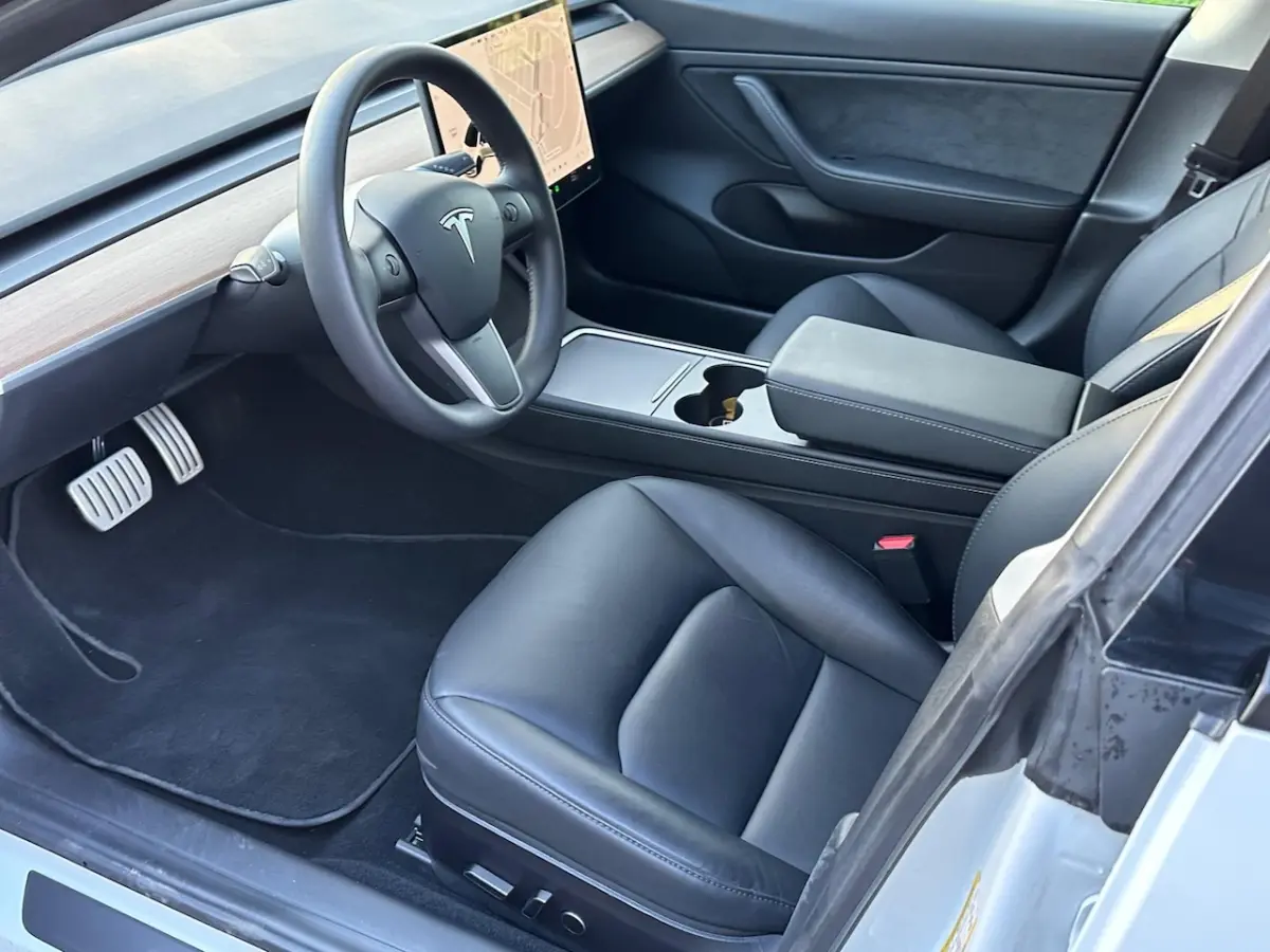 Performance 513 pk Carplay , autopilot 1 Eig. 32000 km b.j. 3-2021 20"lm sfeerverl. velgen
