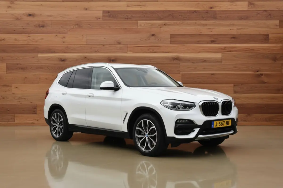xDrive20i High Executive Edition | 20"LMV | TREKHAAK