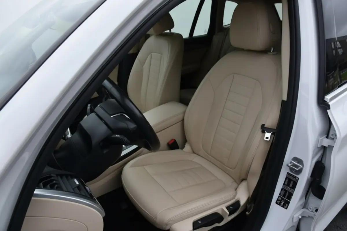 xDrive20i High Executive Edition | 20"LMV | TREKHAAK