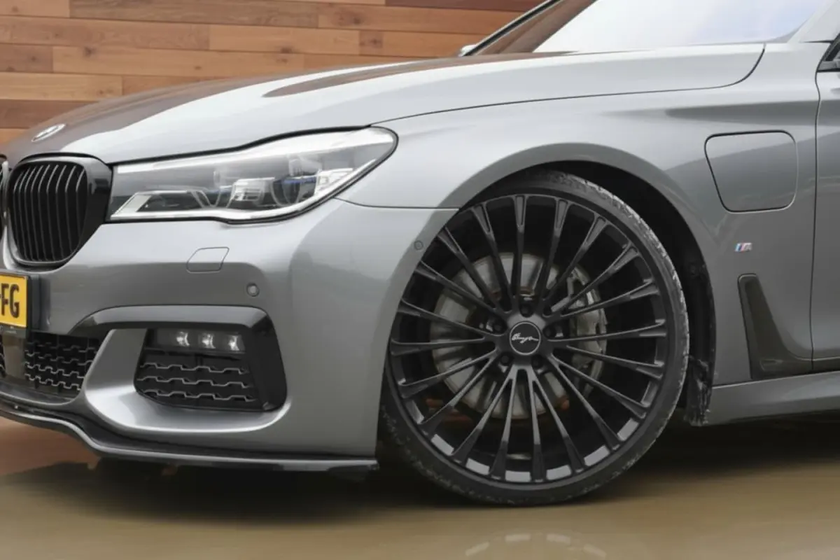 740e iPerformance High Executive 21'' BREYTON | VERLAAGD | MAXTON