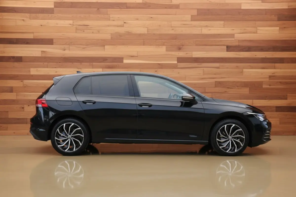 1.0 TSI Life | 17" LMV | LOUNGE PAKKET